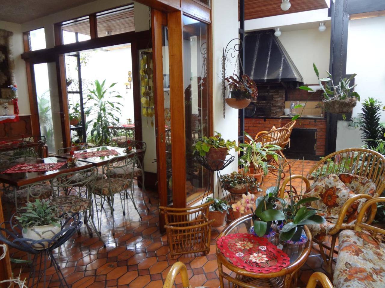 Casa Mora B&B Cartago Buitenkant foto